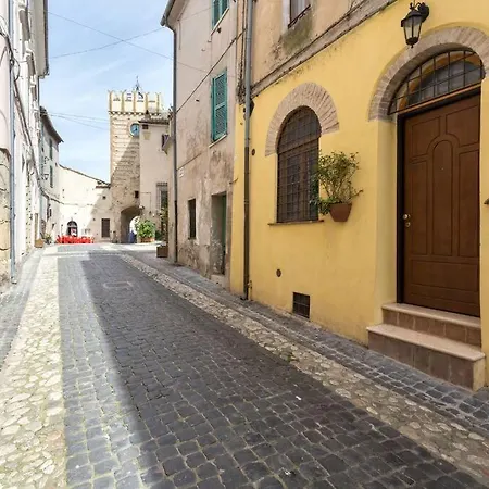 La Casa Nel Borgo Holiday home Stimigliano